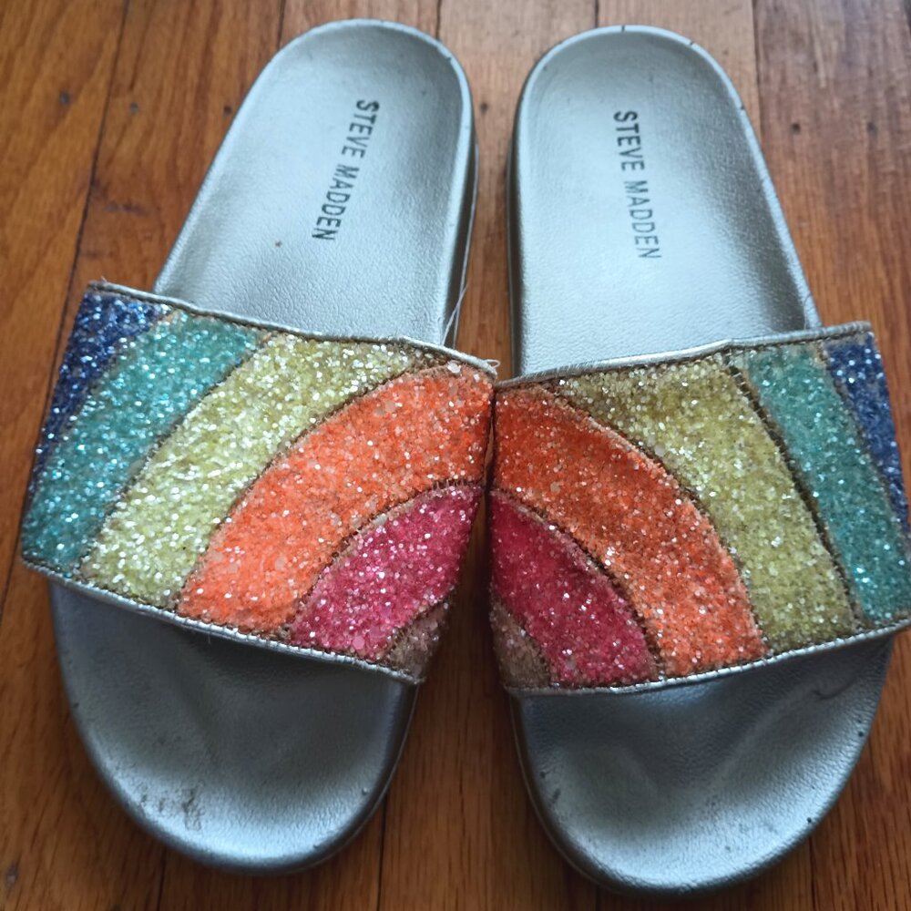 EUC sz.4 Steve Madden Silver Rainbow Glitter Slide Sandals-Purchased @ Dillard's